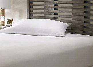 Lenjeria alba de pat. Cum o speli. Cum o albesti!