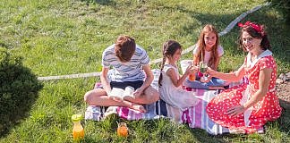 Morcovii. Info-mama! Hei Doc, suc de morcovi aveți?