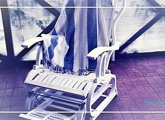 DIY mama.Cum vopsim balansoarul din lemn de bambus.