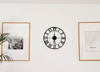 Tablourile casei. Cum alegem, ce poveste (ne) spun?